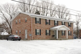 3207 Melody Acres Ln in Louisville, KY - Building Photo