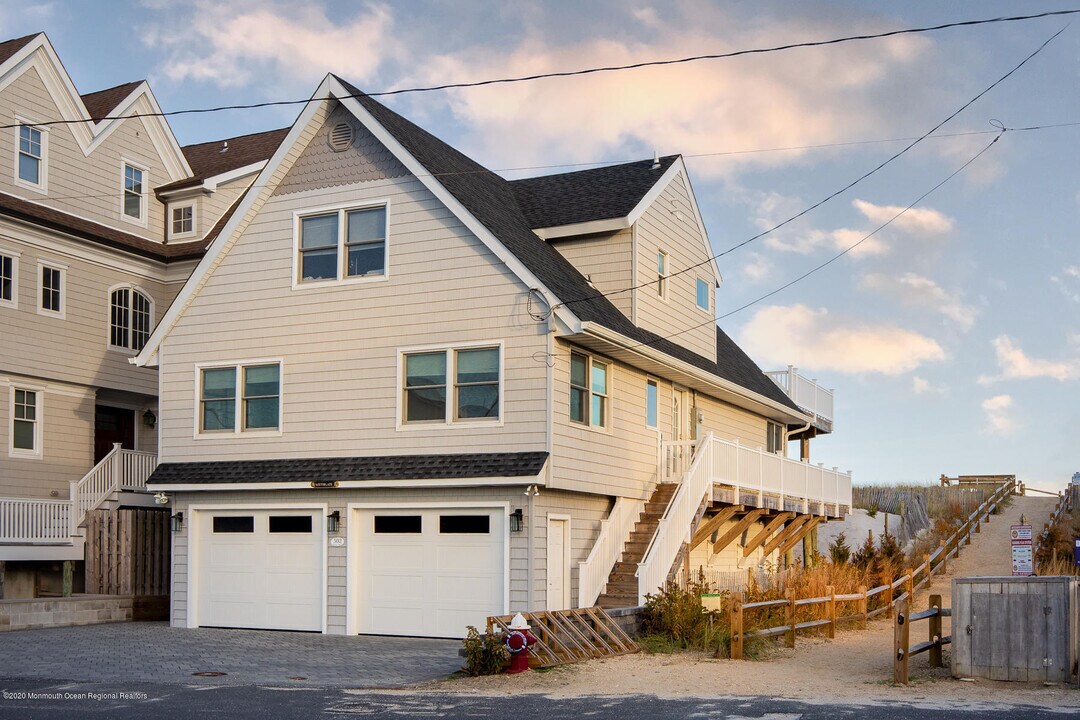 502 Sunset Blvd in Mantoloking, NJ - Building Photo