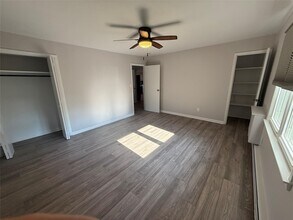 215 Campagnoli Ave in Copiague, NY - Building Photo - Building Photo