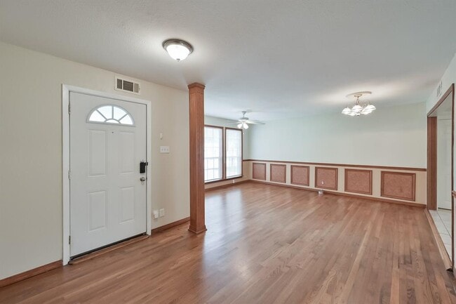 6957 Park Pl Dr in Richland Hills, TX - Building Photo - Building Photo