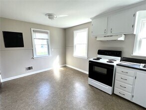 2431 Westside Dr in North Chili, NY - Foto de edificio - Building Photo
