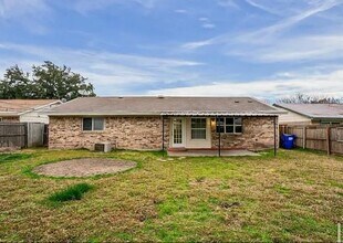 423 Southlake Dr in Forney, TX - Building Photo - Building Photo