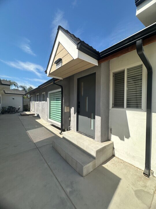 10861 Nettleton St in Los Angeles, CA - Building Photo