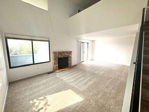 21654 14th Ave S in Des Moines, WA - Building Photo - Building Photo