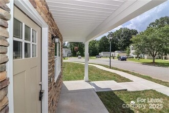 3973 Newhall Dr NW in Hickory, NC - Building Photo - Building Photo