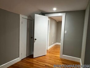 152 Winchester St in Brookline, MA - Building Photo - Building Photo