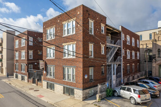 The Triad Apartments in Columbus, OH - Building Photo - Building Photo