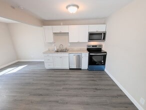 10256 Ashbrook Dr in St. Louis, MO - Building Photo - Building Photo