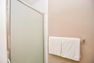 10807 Sugar Hill Dr in Houston, TX - Building Photo - Building Photo