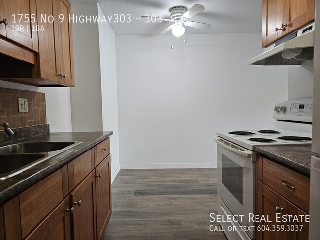 1755 No 9 Highway303 in Agassiz, BC - Building Photo - Building Photo