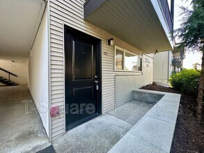 325 5th Ave S in Kirkland, WA - Foto de edificio - Building Photo