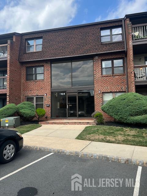 101 Woodbridge Terrace in Woodbridge, NJ - Building Photo - Building Photo