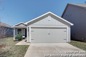 13935 Mulch Ct in San Antonio, TX - Building Photo