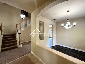 1983 Delafield Way in Sacramento, CA - Building Photo - Building Photo