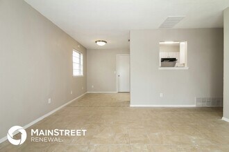 813 Hampton Rd in Del City, OK - Building Photo - Building Photo