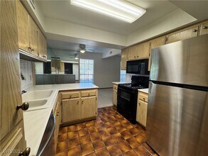 3109 Pinehurst Dr in Las Vegas, NV - Building Photo - Building Photo