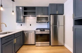 320 6th St, Unit B in Jersey City, NJ - Foto de edificio - Building Photo