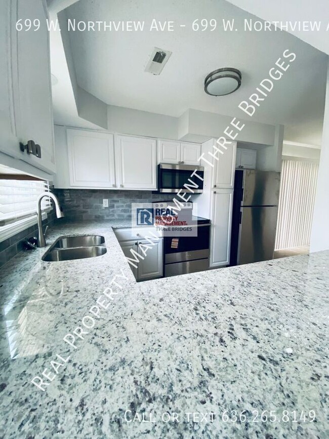 699 W Northview Ave in Wentzville, MO - Building Photo - Building Photo