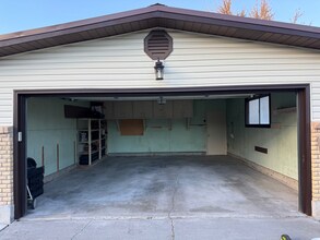 2260 Richards Ave, Unit #1 in Idaho Falls, ID - Foto de edificio - Building Photo