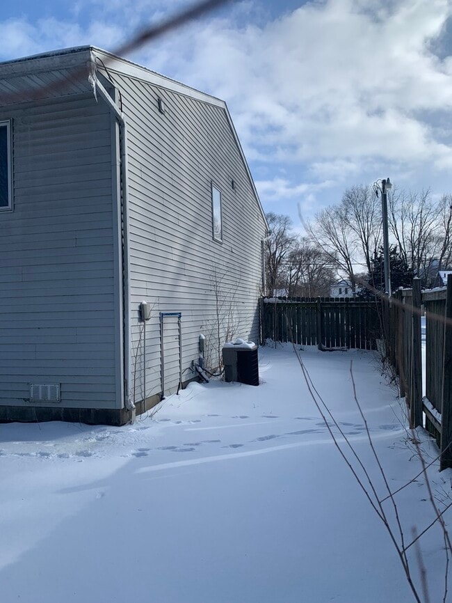 116 Chestnut St in Waterloo, IA - Building Photo - Building Photo