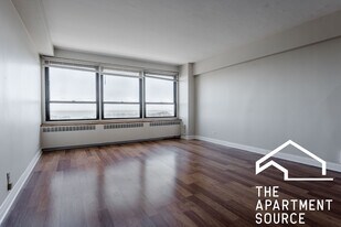 4180 N Marine Dr in Chicago, IL - Building Photo