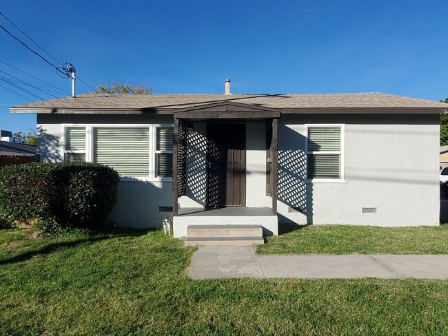 25300 Van Leuven St in Loma Linda, CA - Building Photo - Building Photo