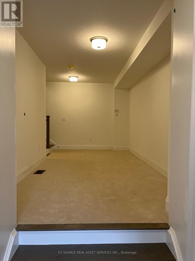 3322 Azam Wy in Oakville, ON - Building Photo - Building Photo