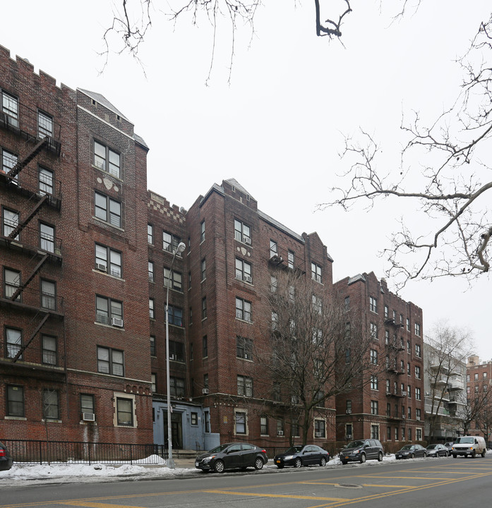 770 Empire Blvd in Brooklyn, NY - Building Photo