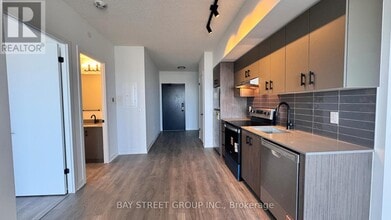 4878 Powers Cmn in Burlington, ON - Building Photo - Building Photo