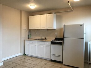 1607 Commonwealth Ave, Unit 1 in Boston, MA - Building Photo - Building Photo