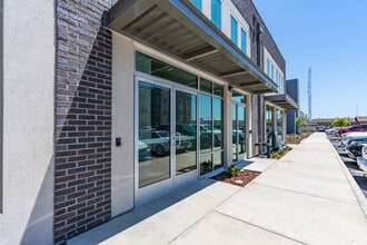 Mosa Apartments in Elk Grove, CA - Building Photo - Building Photo