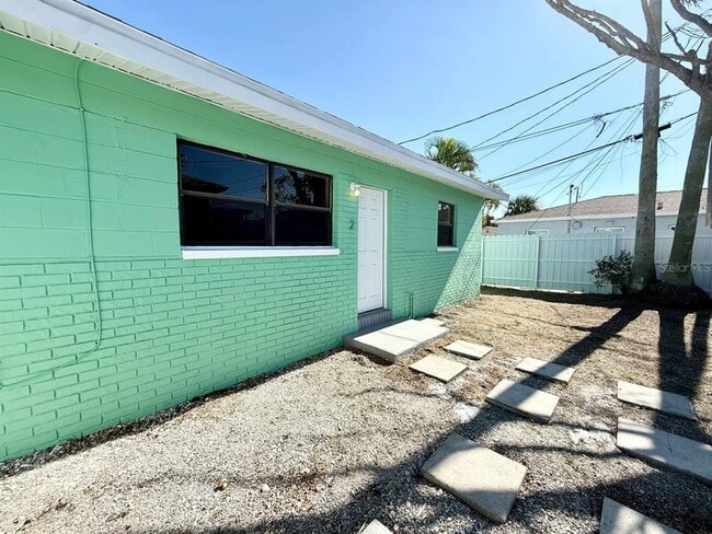 151 148th Ave in Madeira Beach, FL - Building Photo - Building Photo