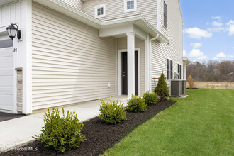 24 Kendra Ct in Colonie, NY - Building Photo - Building Photo