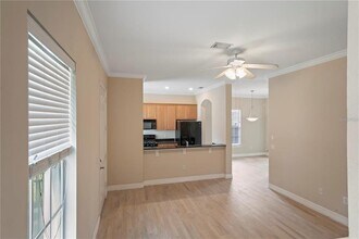 1008 Edison Park Ct in Tampa, FL - Building Photo - Building Photo