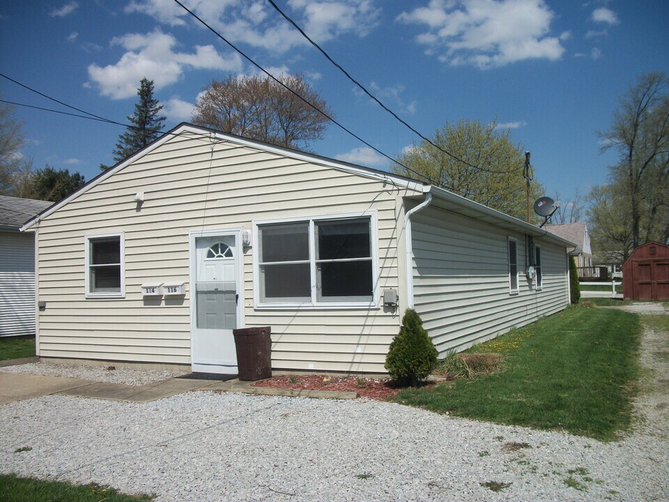 114 Ohio St in Lodi, OH - Building Photo