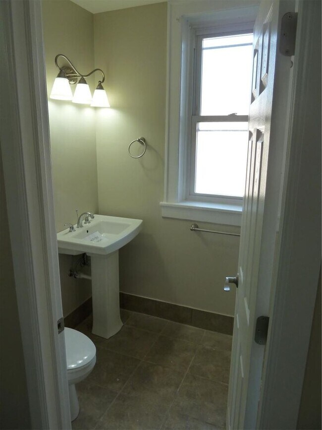 6730 S Merrill Ave in Chicago, IL - Building Photo - Building Photo