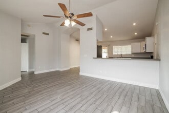 1333 N Higley Rd in Mesa, AZ - Building Photo - Building Photo