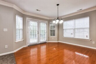 6539 Guard Hill Dr in Raleigh, NC - Foto de edificio - Building Photo