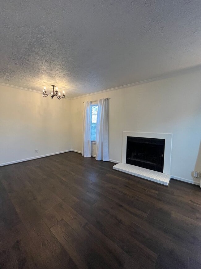 292 D Donna Dr