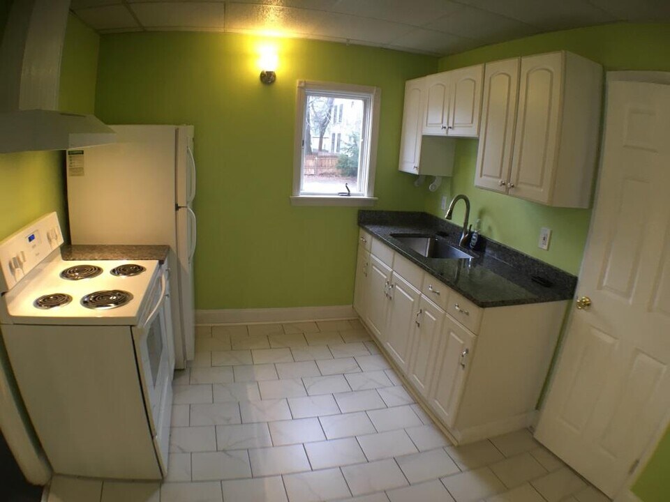 18 Linden St in Bangor, ME - Building Photo