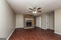 5685 Waterford Ct in Morrow, GA - Foto de edificio - Building Photo