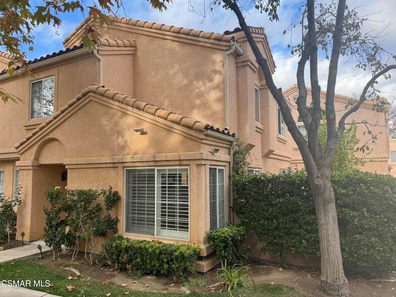 25140 Steinbeck Ave, Unit 4606 in Stevenson Ranch, CA - Building Photo