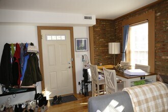 1338 W Erie St in Chicago, IL - Building Photo - Building Photo