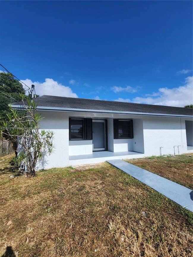 10201 SW 175th St in Miami, FL - Building Photo - Building Photo