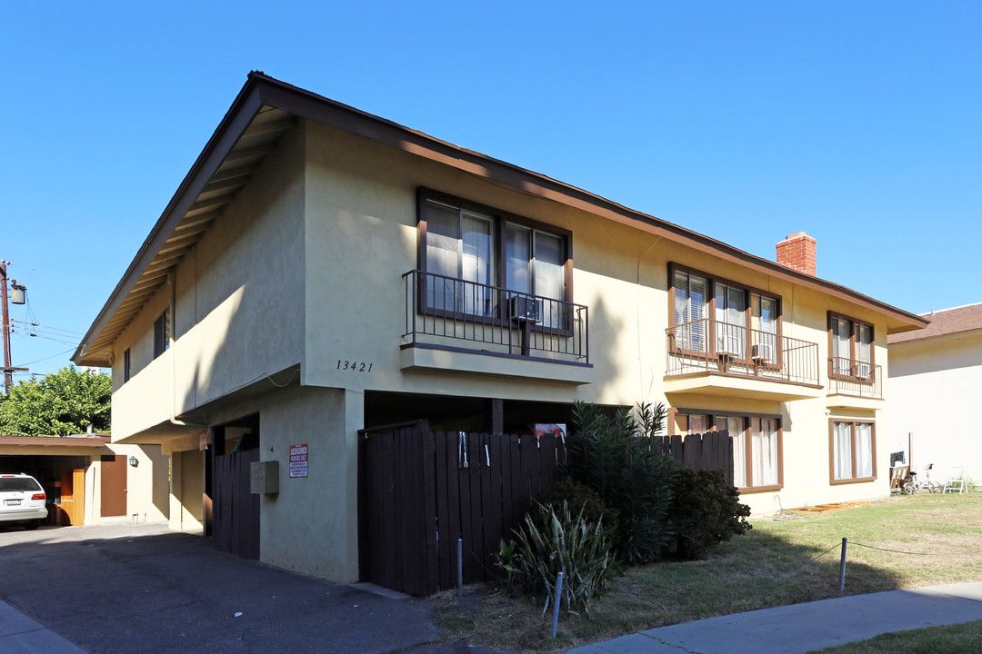 13421 El Prado Ave in Garden Grove, CA - Building Photo