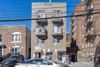 13271 Maple Ave in Flushing, NY - Building Photo - Building Photo