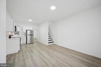 4453 N Gratz St in Philadelphia, PA - Building Photo - Building Photo