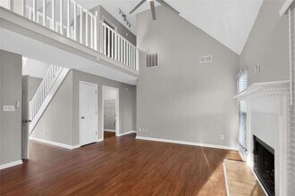 7700 Lakeshore Ct in Riverdale, GA - Building Photo - Building Photo