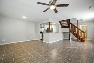 4721 Woodglen Ct in Virginia Beach, VA - Building Photo - Building Photo