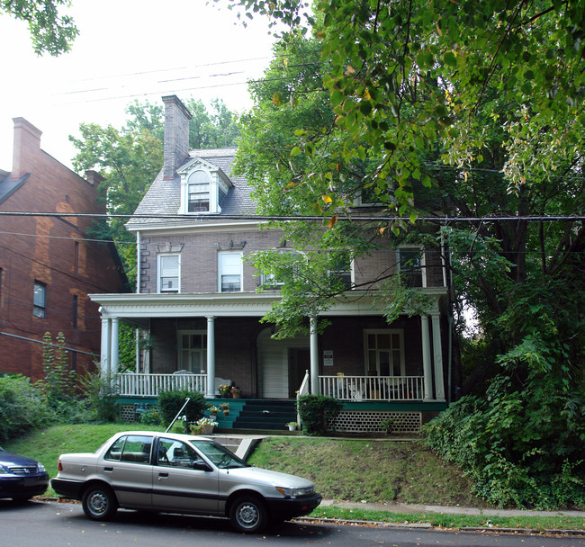 5916 Howe St in Pittsburgh, PA - Building Photo - Building Photo